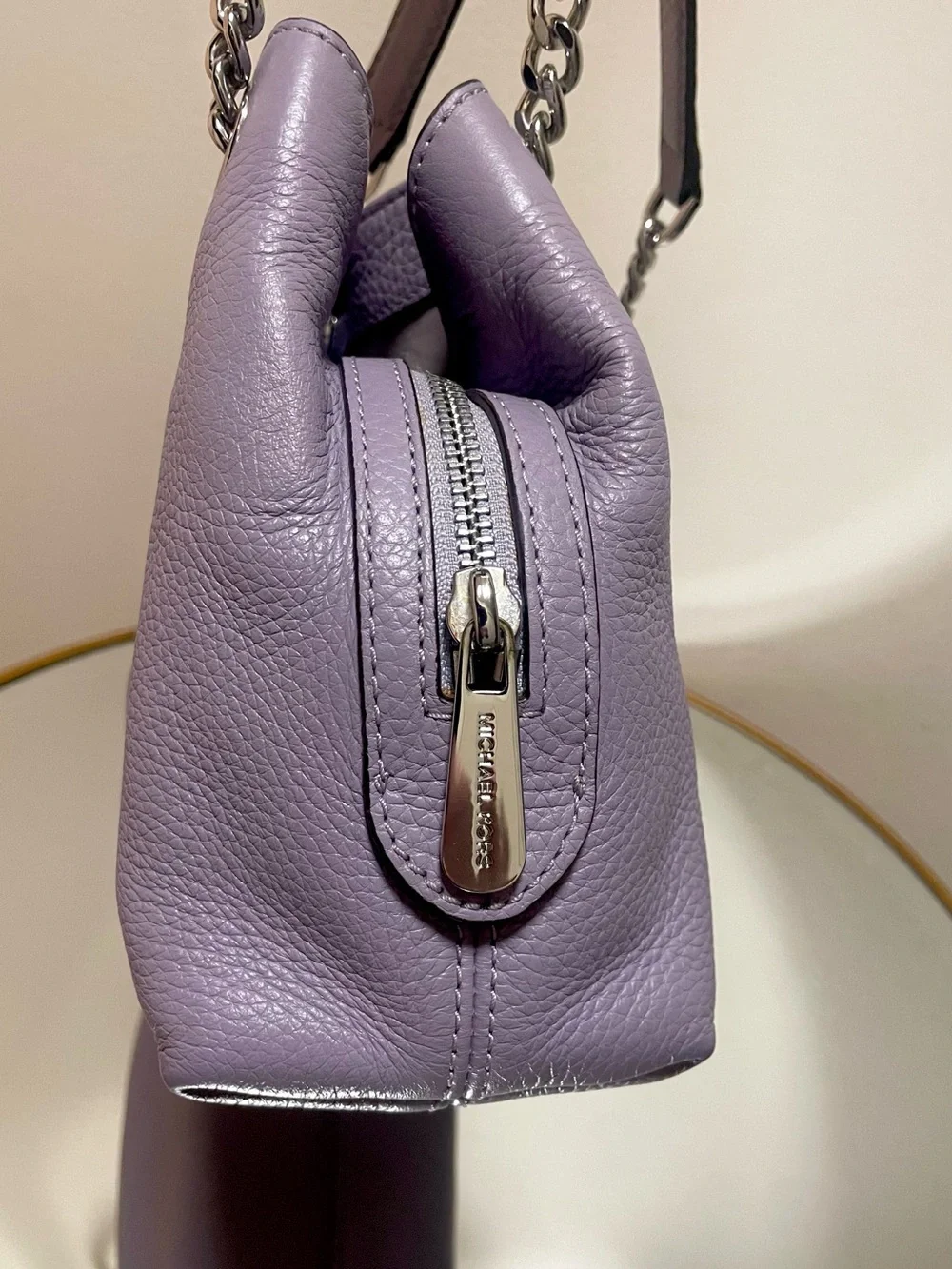 Michael Kors Lilac Pebbled Leather Shoulder Tote with Silver Chain EUC